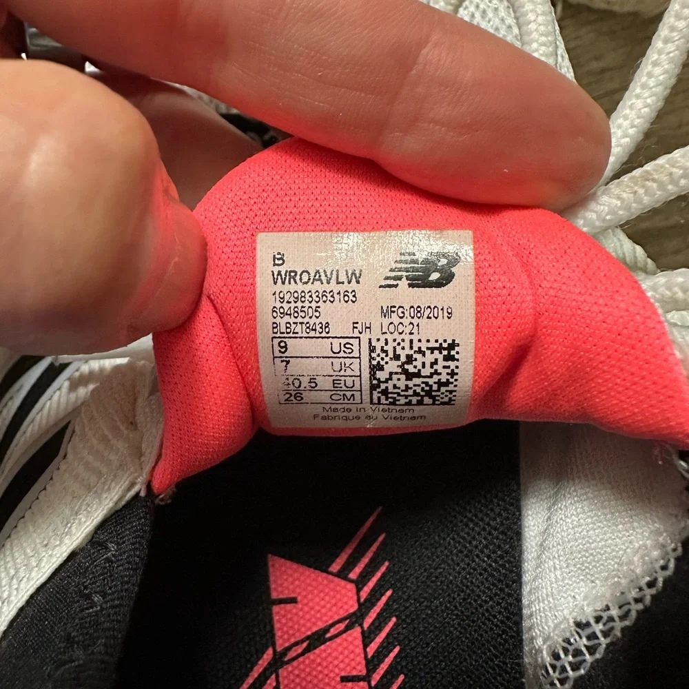 New Balance White and Black Athletic Shoes with Cushioned Midsole - Picture 5 of 5